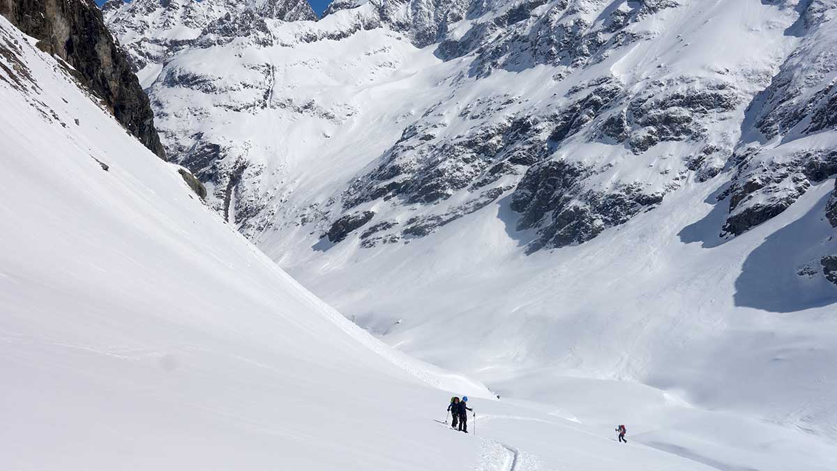 hors-piste-val-thorens-ski-de-randonee-maison-des-guides-et-de-la-montagne-meije